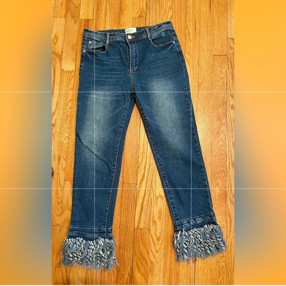 Before You Collection Frayed Bottom Jeans Sz M